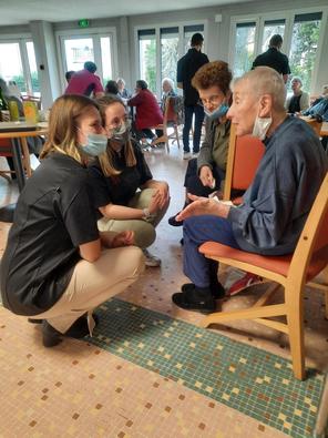 Echange gourmand entre résidents et apprentis de l'EDM65